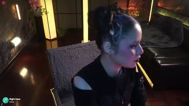 Snapshot of alessa_goreng chatting on 28, 9, 2025 alessa goreng online show from 28, 9, 2025