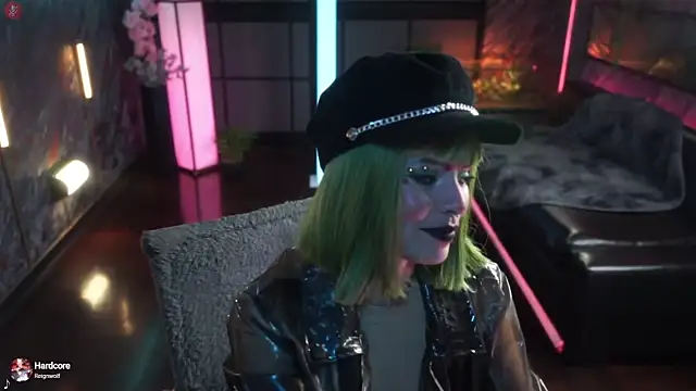 Snapshot of alessa_goreng chatting on 4, 10, 2025 alessa goreng online show from 4, 10, 2025