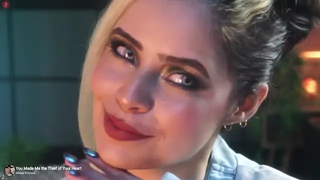 Snapshot of alessa_goreng chatting on 19, 10, 2025 alessa goreng online show from 19, 10, 2025