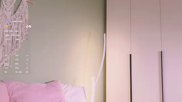 Snapshot of Rinas_secret chatting on 31, 10, 2025 Rinas secret online show from 31, 10, 2025