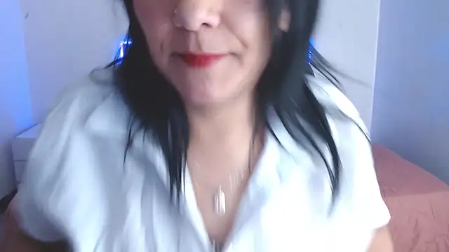 selena yourmilf online show from 20, 4, 2026