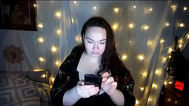 Snapshot of Victoria_Marks chatting on 5, 12, 2024 Victoria Marks online show from 5, 12, 2024