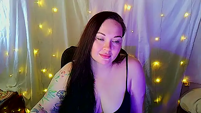 Snapshot of Victoria_Marks chatting on 7, 10, 2025 Victoria Marks online show from 7, 10, 2025