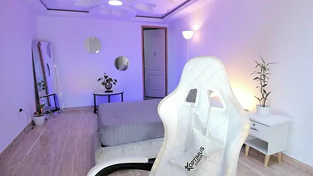 Snapshot of carleee_winter chatting on 23, 5, 2026 carleee winter online show from 23, 5, 2026