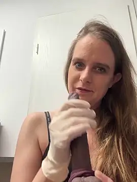 LadyChantale online show from 29, 4, 2026