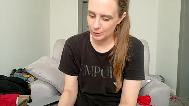 LadyChantale online show from 4, 8, 2026