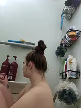 Snowbunnycake 131 online show from 19, 9, 2025