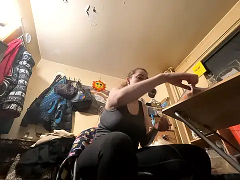 Snowbunnycake 131 online show from 6, 4, 2026