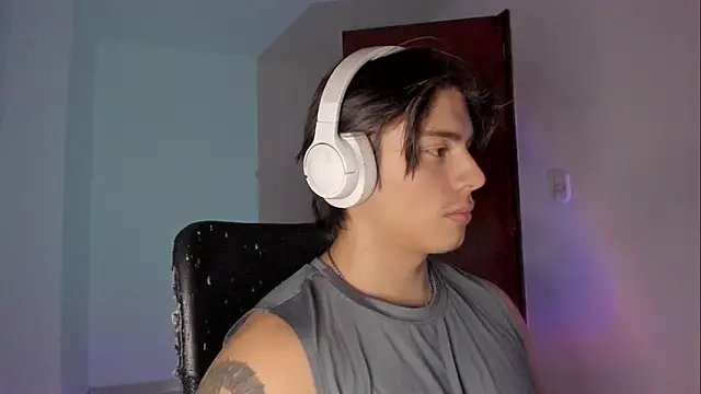 Giordano Russo online show from 4, 12, 2025