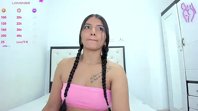 Snapshot of CuteLatinaxx chatting on 21, 9, 2025 CuteLatinaxx online show from 21, 9, 2025