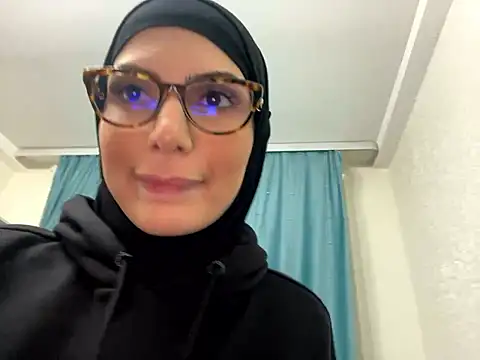 GumusGuray online show from 3, 12, 2024