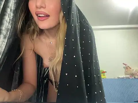 GumusGuray online show from 22, 12, 2024