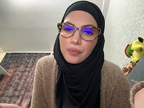 GumusGuray online show from 28, 2, 2025