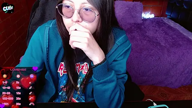 MidoriQuiinn online show from 12, 6, 2026