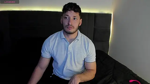 Snapshot of alejandro__2 chatting on 14, 10, 2025 alejandro 2 online show from 14, 10, 2025