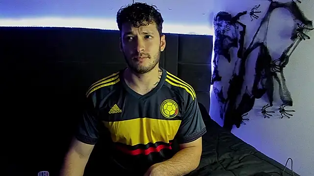 Snapshot of alejandro__2 chatting on 4, 11, 2025 alejandro 2 online show from 4, 11, 2025