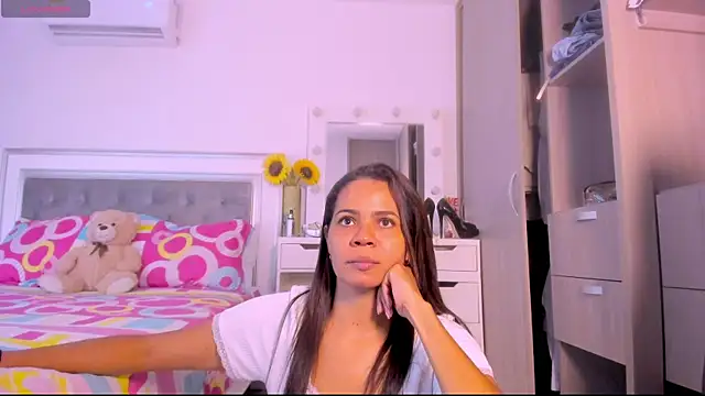 Snapshot of sharonDulce chatting on 1, 5, 2026 sharonDulce online show from 1, 5, 2026