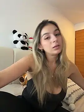 oriana zoeee online show from 27, 2, 2026