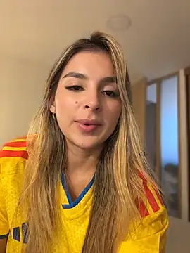 oriana zoeee online show from 7, 7, 2026