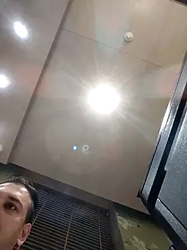 Snapshot of vishnuvinod_india chatting on 5, 12, 2025 vishnuvinod india online show from 5, 12, 2025