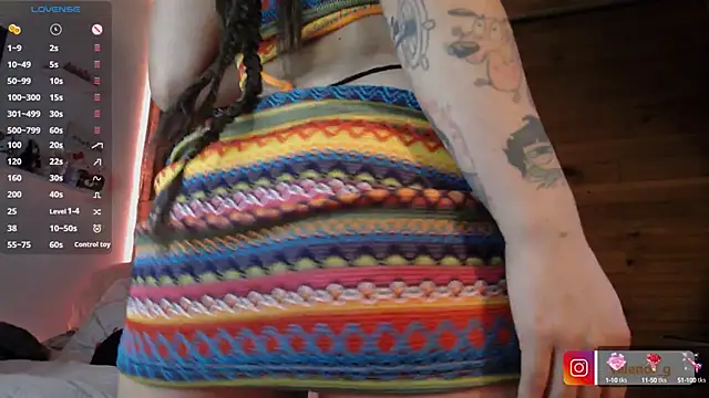 Snapshot of valenor_ chatting on 6, 2, 2025 valenor online show from 6, 2, 2025