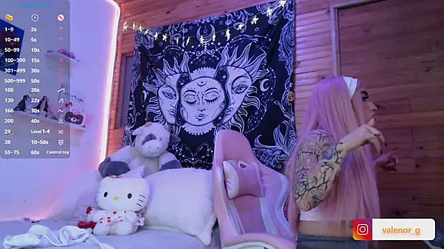 Snapshot of valenor_ chatting on 9, 3, 2025 valenor online show from 9, 3, 2025