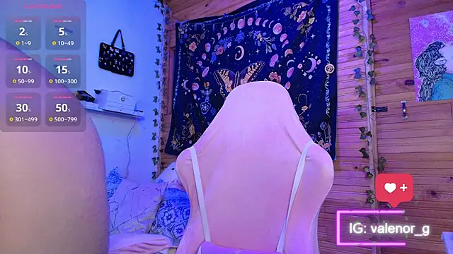 Snapshot of valenor_ chatting on 30, 9, 2025 valenor online show from 30, 9, 2025