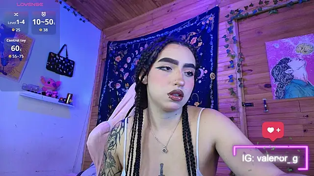 Snapshot of valenor_ chatting on 26, 11, 2025 valenor online show from 26, 11, 2025