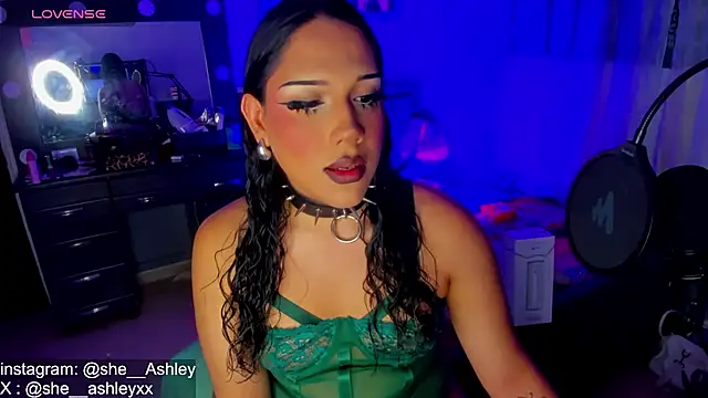 Snapshot of SWEET_ALICEXX chatting on 18, 10, 2025 SWEET ALICEXX online show from 18, 10, 2025