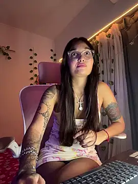 Snapshot of LunaXuan chatting on 16, 3, 2025 LunaXuan online show from 16, 3, 2025