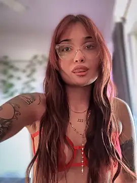 Snapshot of LunaXuan chatting on 21, 9, 2025 LunaXuan online show from 21, 9, 2025