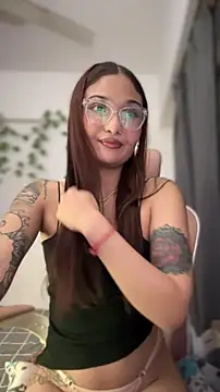 Snapshot of LunaXuan chatting on 11, 10, 2025 LunaXuan online show from 11, 10, 2025