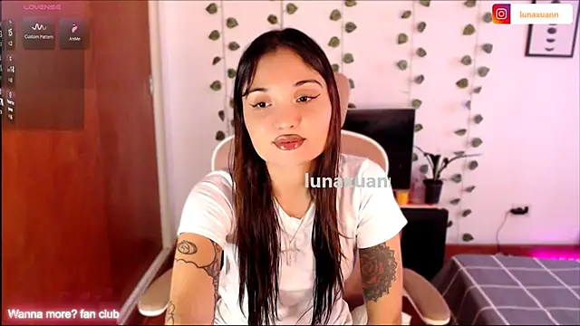 Snapshot of LunaXuan chatting on 13, 5, 2026 LunaXuan online show from 13, 5, 2026