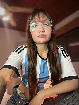 LunaXuan online show from 27, 6, 2026