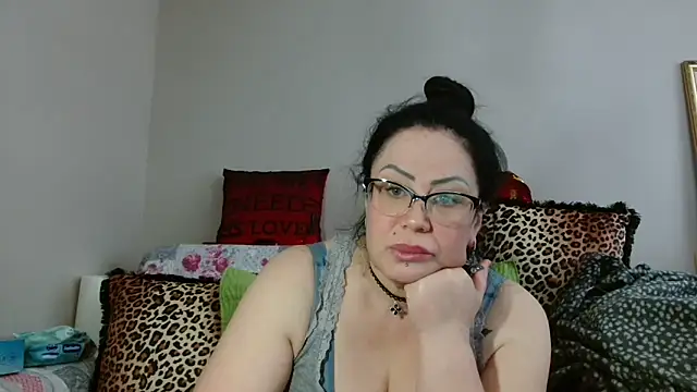 x  KHALEESI  x online show from 19, 3, 2025