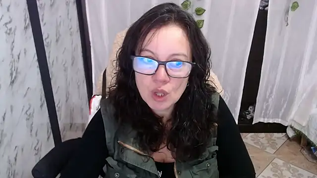 Snapshot of Sonialorens_ chatting on 5, 3, 2025 Sonialorens online show from 5, 3, 2025