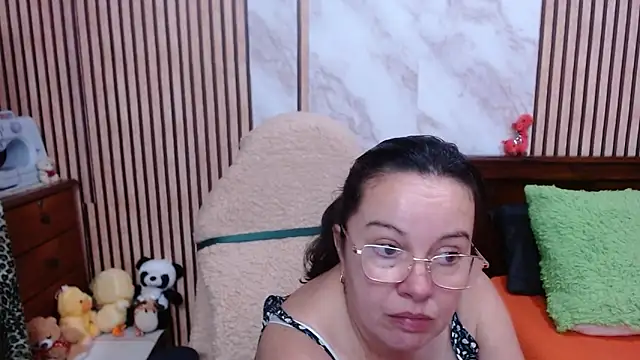 Snapshot of Sonialorens_ chatting on 13, 10, 2025 Sonialorens online show from 13, 10, 2025