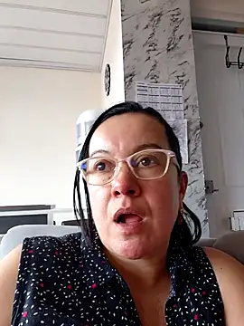 Sonialorens  online show from 15, 7, 2026