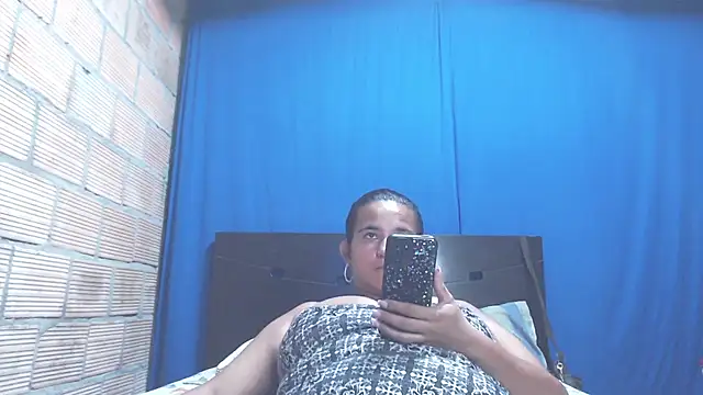 Snapshot of isabella_dirty69 chatting on 2, 3, 2025 isabella dirty69 online show from 2, 3, 2025