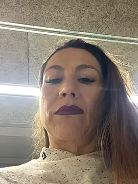 angelitasexy81 online show from 27, 10, 2025