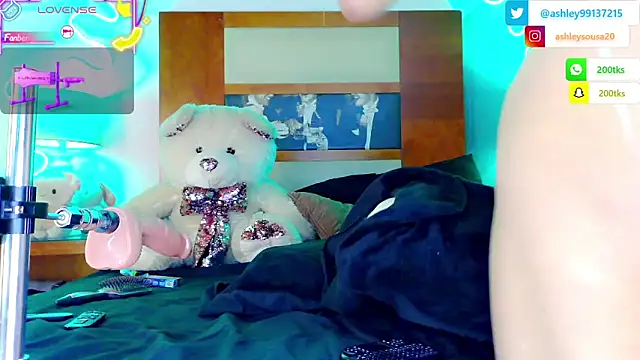 Snapshot of ashley_19xx chatting on 30, 11, 2025 ashley 19xx online show from 30, 11, 2025