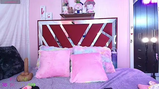 Snapshot of Foxy_Megan chatting on 11, 2, 2025 Foxy Megan online show from 11, 2, 2025