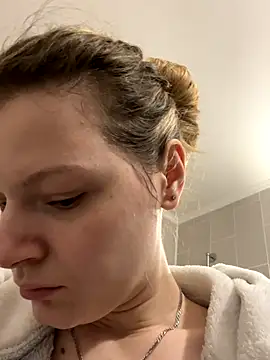 MaryHiggins online show from 26, 10, 2025