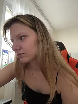 MaryHiggins online show from 26, 4, 2026