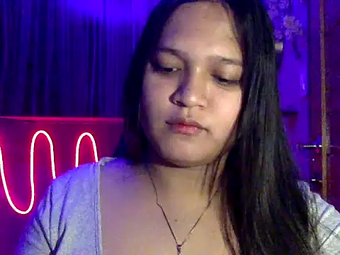 Snapshot of EmpressYna chatting on 19, 10, 2025 EmpressYna online show from 19, 10, 2025