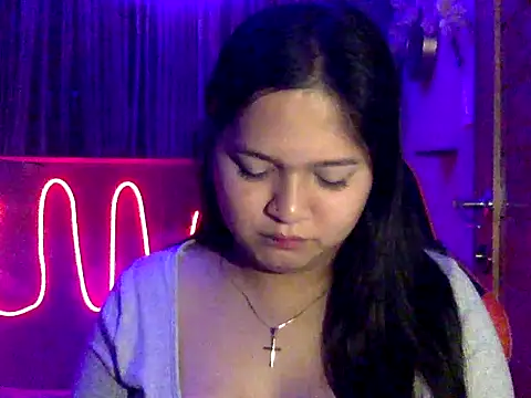 Snapshot of EmpressYna chatting on 26, 10, 2025 EmpressYna online show from 26, 10, 2025