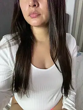 Snapshot of vellaAngel chatting on 4, 2, 2026 vellaAngel online show from 4, 2, 2026