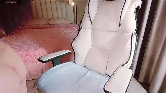 Girl  Funny online show from 25, 1, 2025