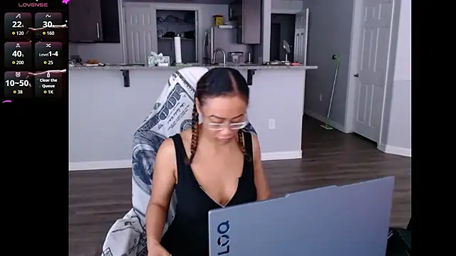 Snapshot of RylHoneyy chatting on 11, 6, 2026 RylHoneyy online show from 11, 6, 2026