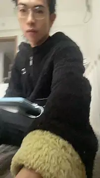 Snapshot of CrytinaSissyCrossdress chatting on 16, 11, 2025 CrytinaSissyCrossdress online show from 16, 11, 2025